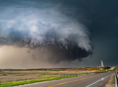 21.05.2016 Stark Rotierende Superzelle mit Tornado in der nähe von Leoti, kansas.