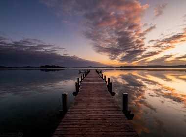 30.11.2019 Schöne Morgenstimmung mit Spiegelung im Wasser am Wöhrtsee.