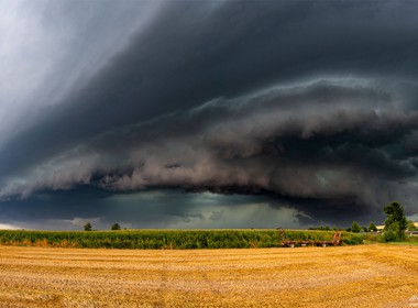 10.07.2020 Mögliche HP-Superzelle bei Ferrare in Norditalien.