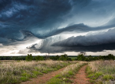10.05.2017 Schönes Gewitter die immer mehr Abwind dominant wird in der nähe von Memphis, Texas.