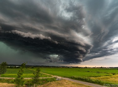 09.07.2017 Schwächer werdene Shelfcloud bei Günzburg.