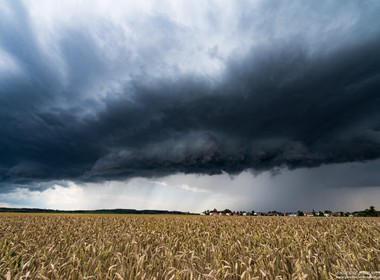 16.07.218 Schöne Böenfront bei Moorenweiß im landkreis Fürstenfeldbruck.