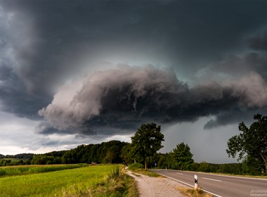 13.08.2018 Gewitterfront mit Rotaion östlich vom Ammersee.