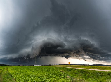 27.08.2017 Schöne Gewitterfront bei Regensbrug.